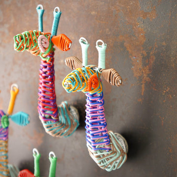 Telephone Wire Giraffe Head Magnet