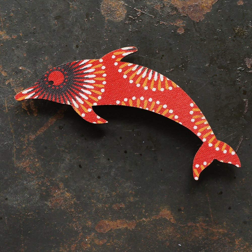 Dolphin Magnet