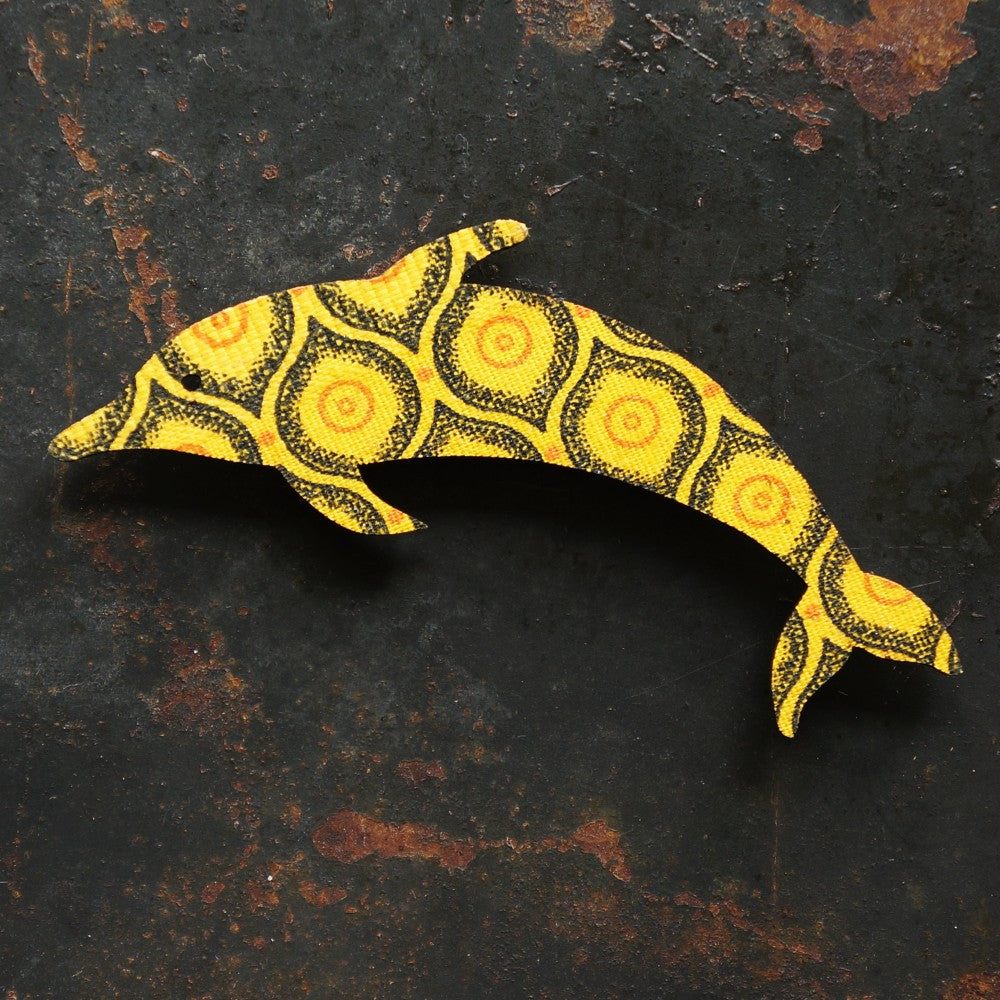 Dolphin Magnet