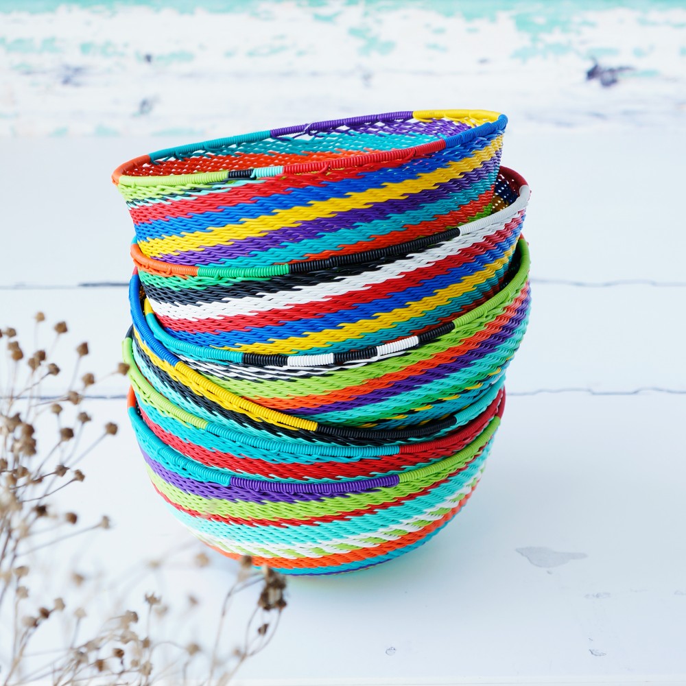 Scooby Rainbow Bowls – medium