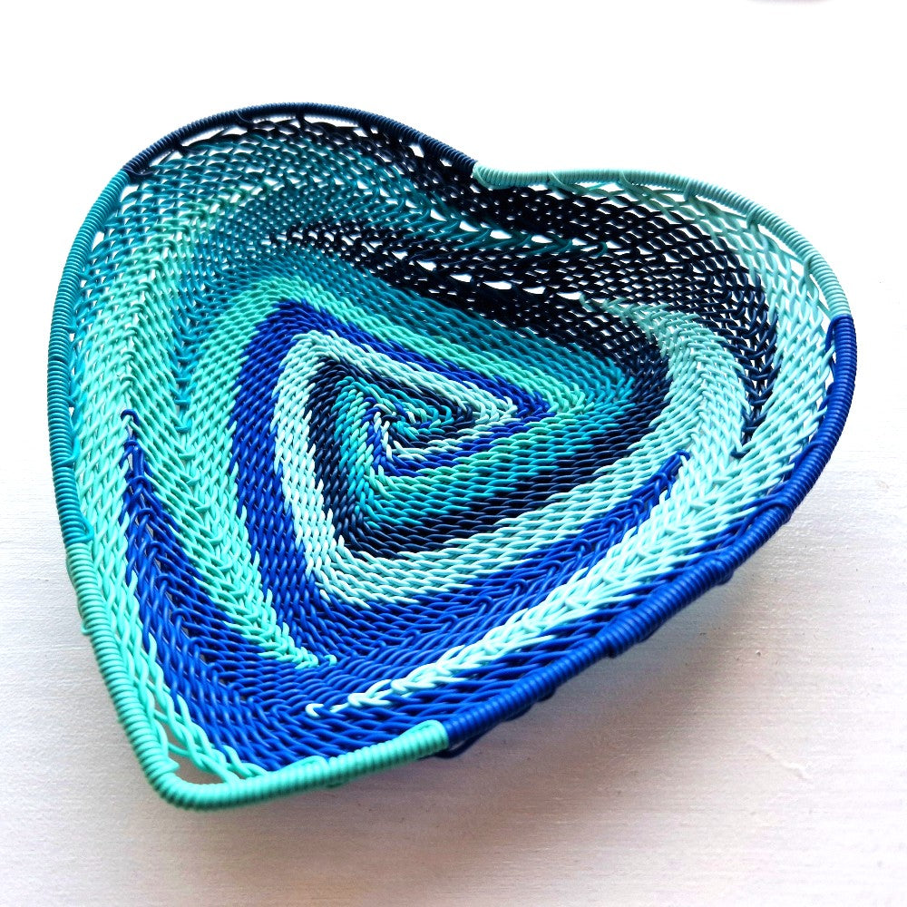 Handwoven Telephone Wire Heart‑Shaped Bowl
